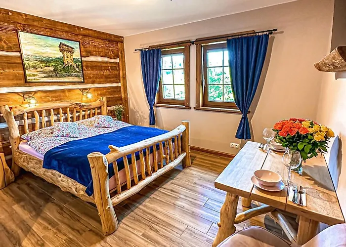 Gazdowka Sniadania Wanna Termalna ホームステイ