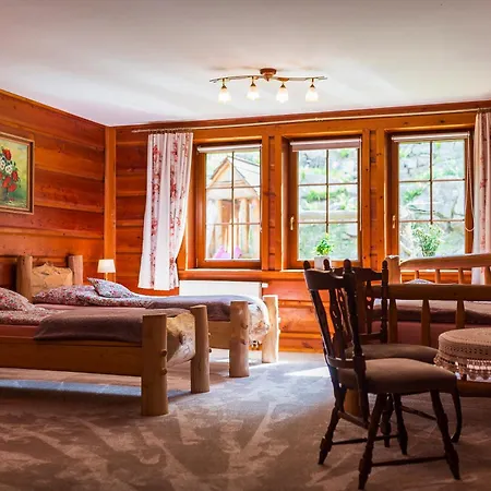 Quarto em Acomodações Particulares Willa Gazdówka kameralny nocleg ze śniadaniem Szklarska Poręba *